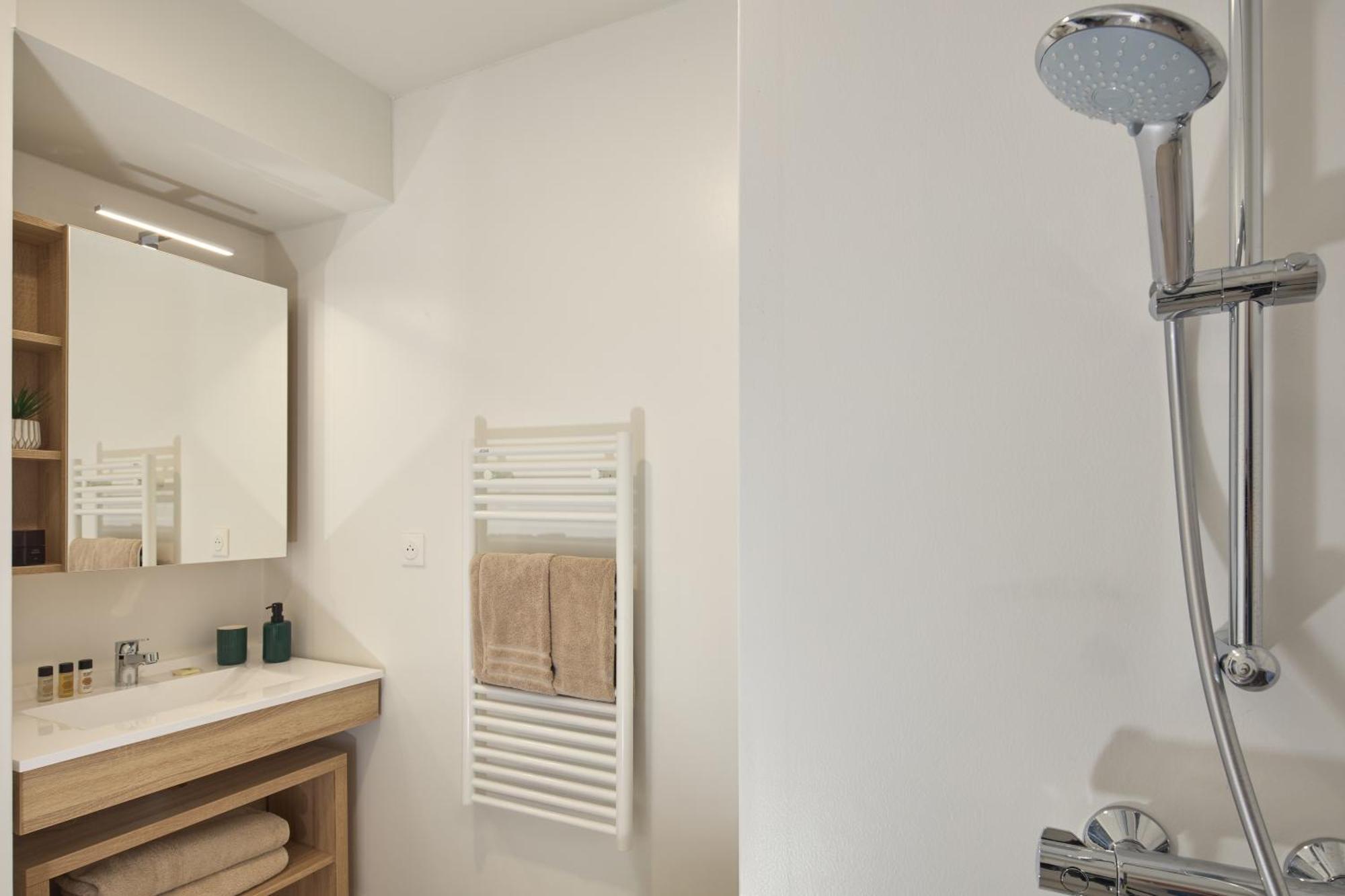 Zenitude Residences *